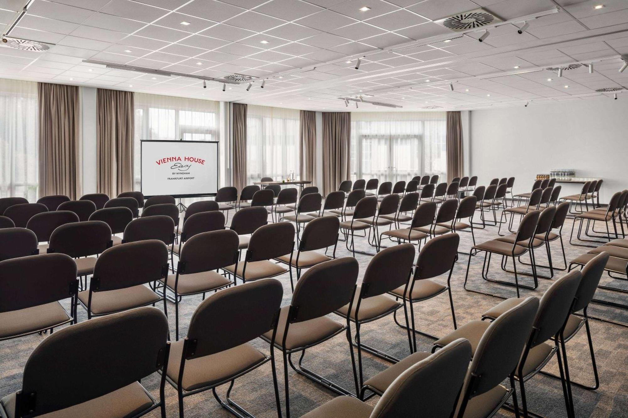 Готель Vienna House Easy By Wyndham Frankfurt Airport Кельстербах Екстер'єр фото