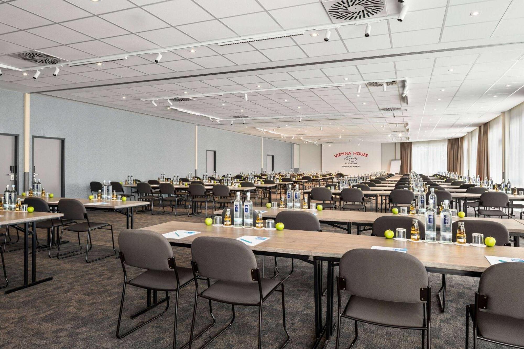 Готель Vienna House Easy By Wyndham Frankfurt Airport Кельстербах Екстер'єр фото